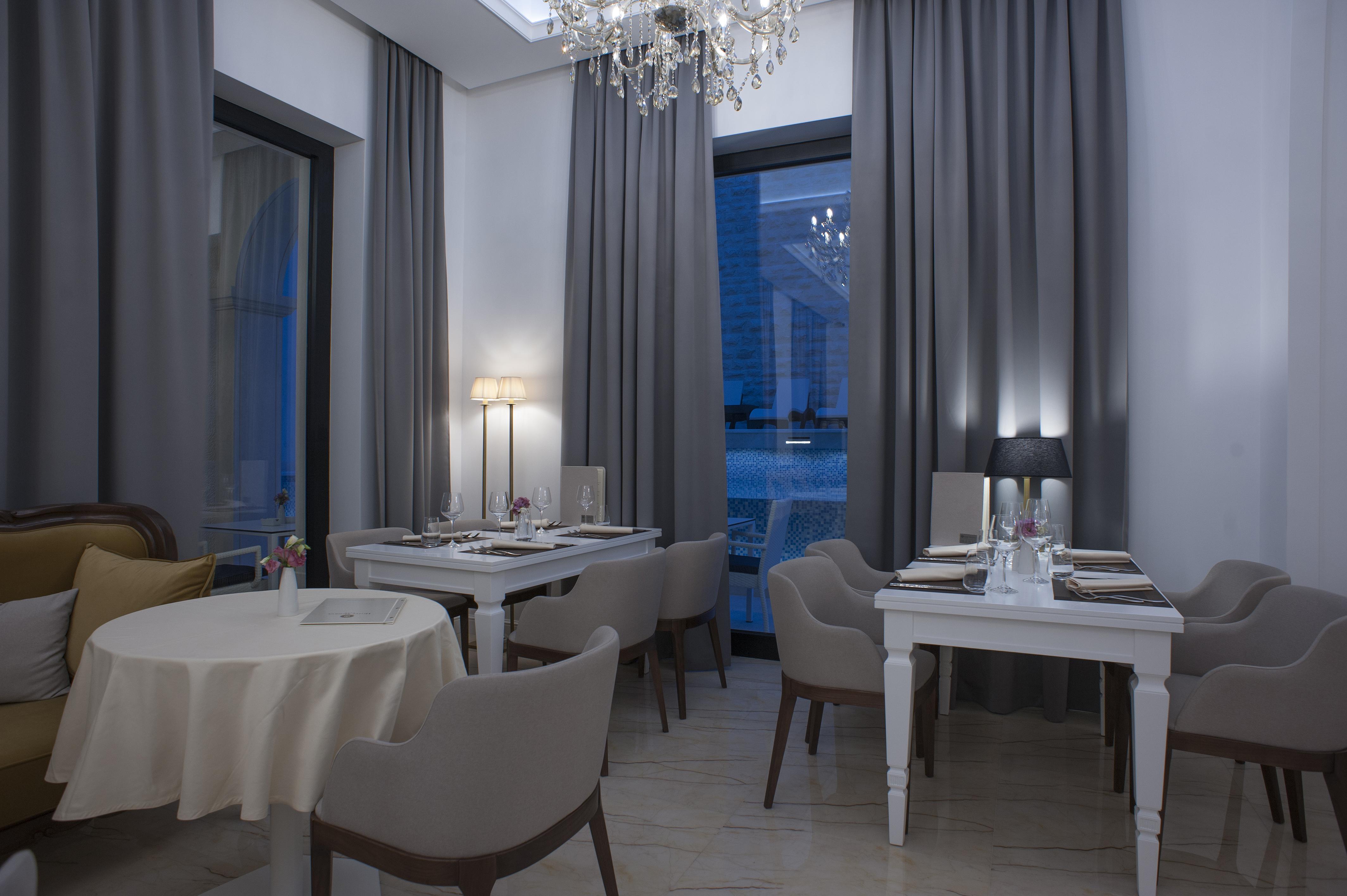 Moskva Hotel Budva