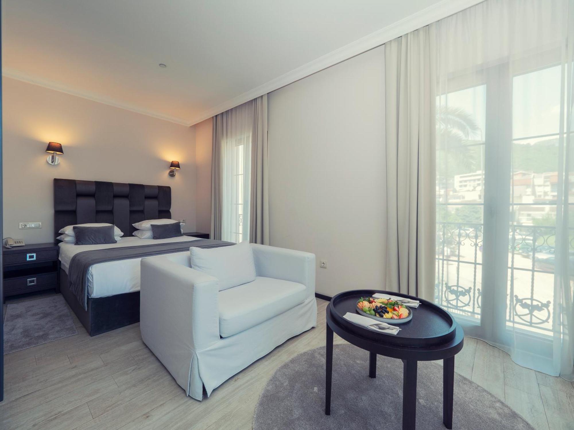 Moskva Hotel 4*