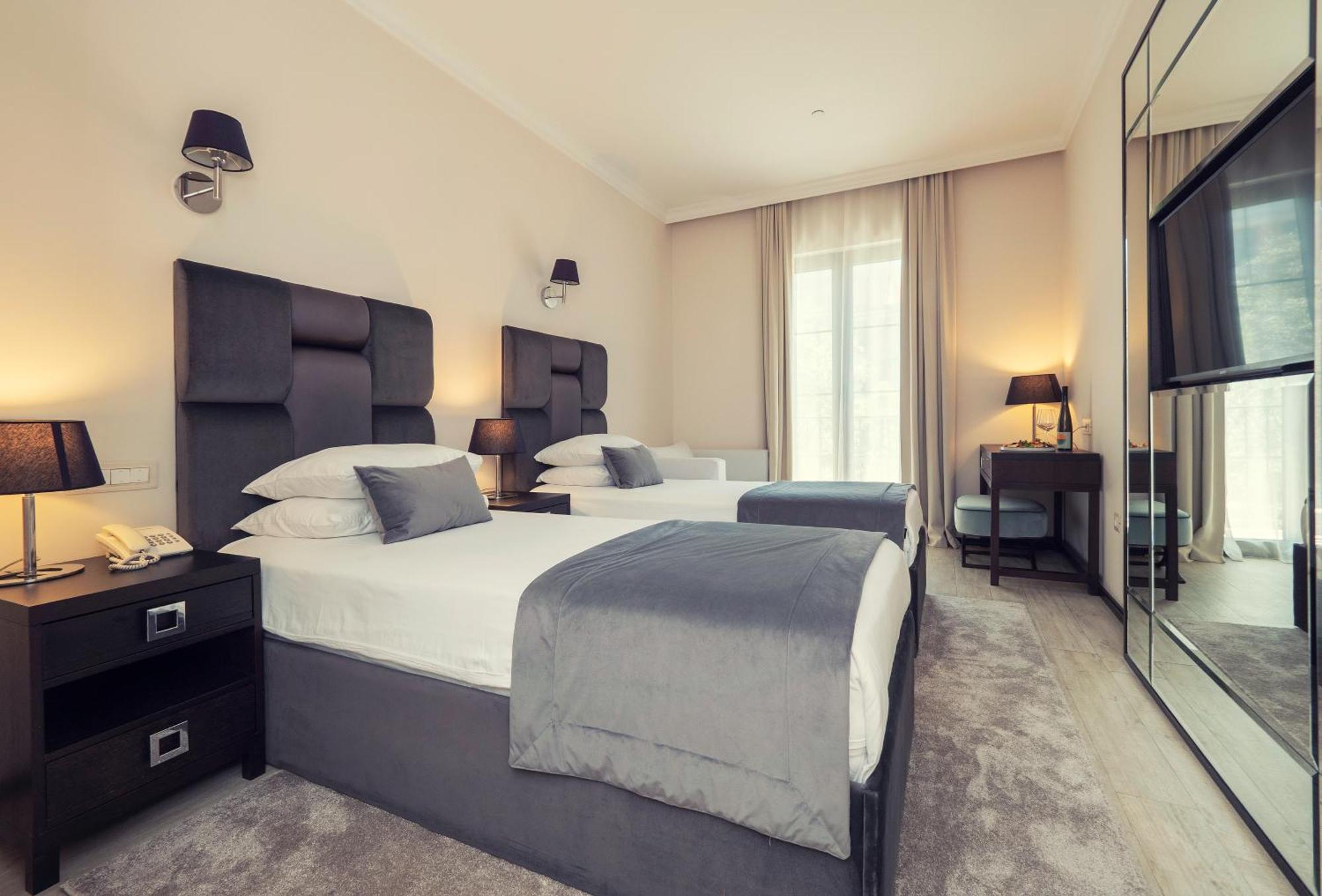 Moskva Hotel 4*