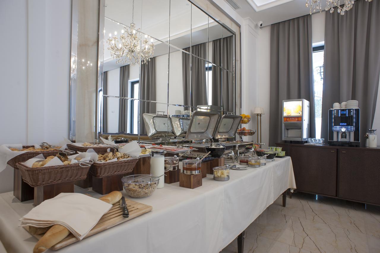 Moskva Hotel