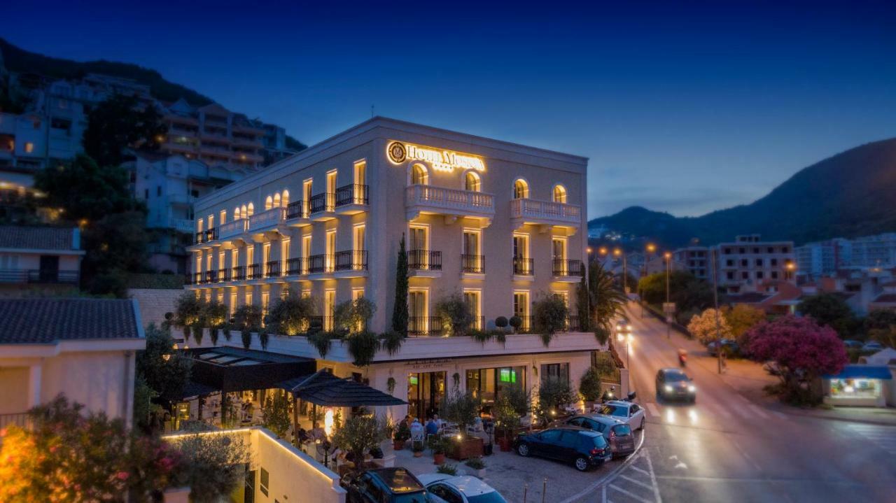 Hotel Moskva 4*