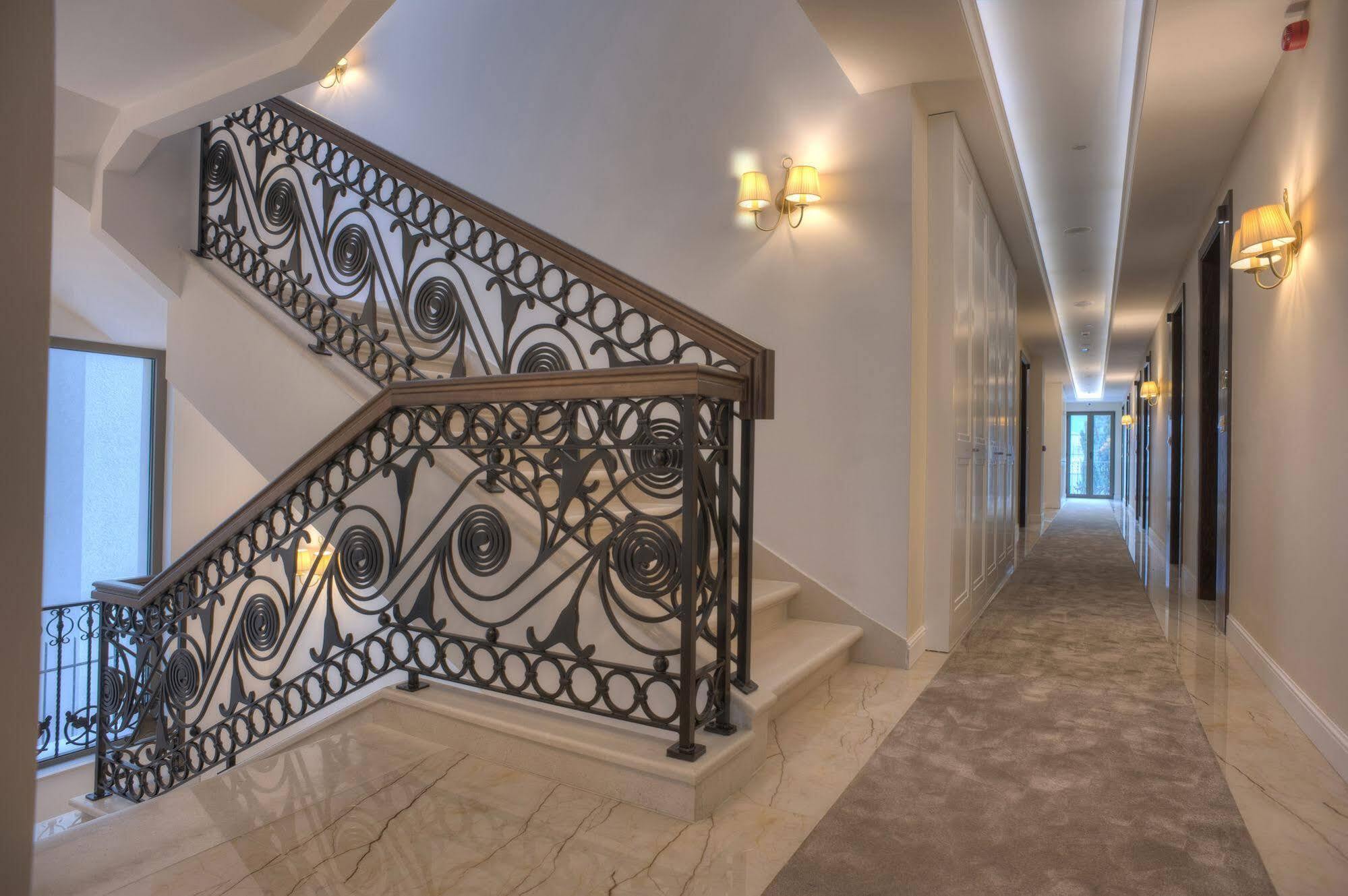 Hotel Moskva 4*